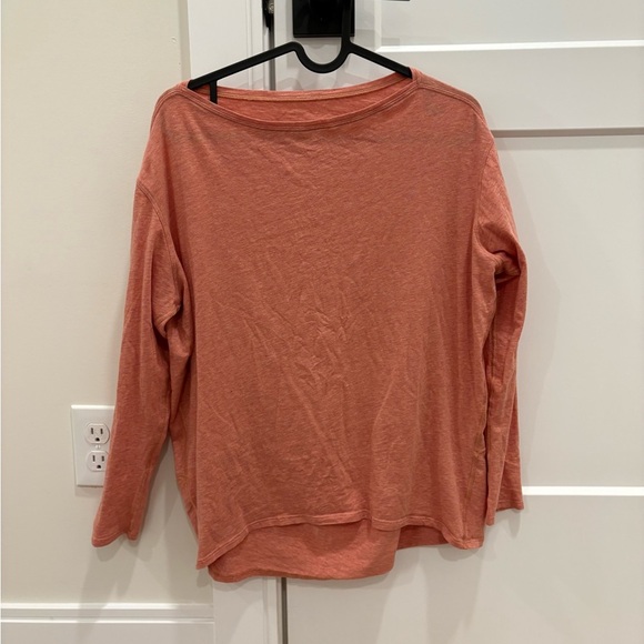 Lululemon Athletica Back In Action Long Sleeve - Picture 2 of 6